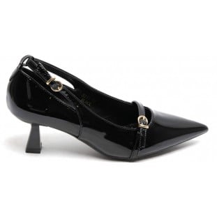 Black Pointed Buckle Court